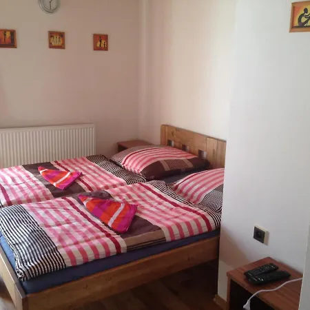 U Larvu Guest house Zelezna Ruda